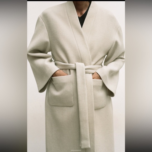 ZARA MINIMALIST COAT WITH MANTECO WOOL - Picture 2 of 9